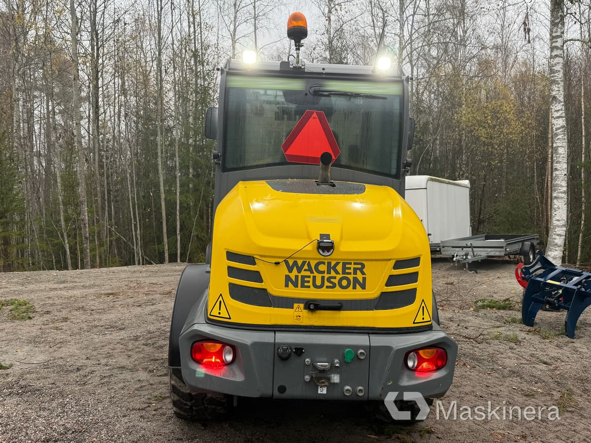 Wacker Neuson WL52 RL50 Hjullastare Wacker Neuson WL52 med Vagn och många redskap - Chargeuse sur pneus: photos 4 Wacker Neuson WL52 RL50 Hjullastare Wacker Neuson WL52 med Vagn och många redskap - Chargeuse sur pneus: photos 4