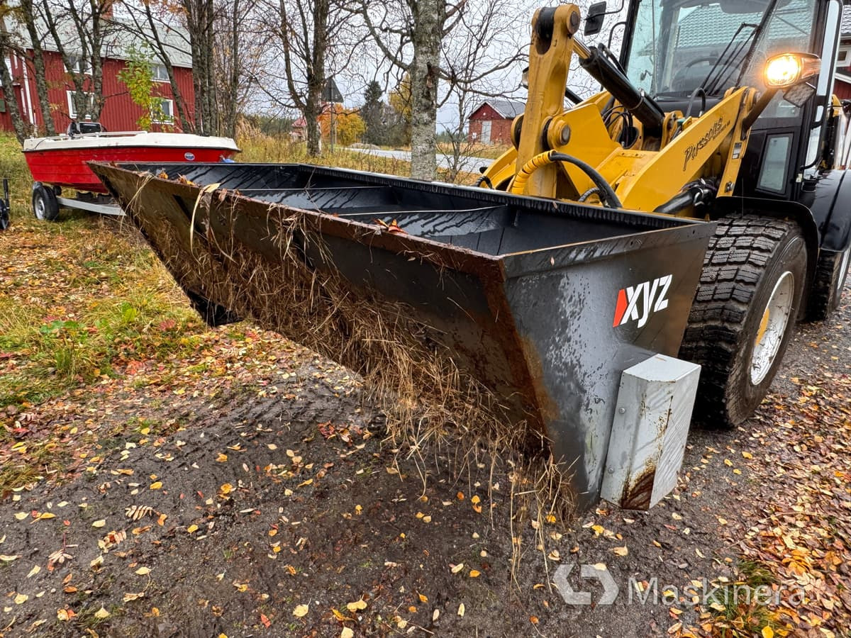 XYZ 7648 Sandspridare XYZ - Epandeur de sable: photos 3 XYZ 7648 Sandspridare XYZ - Epandeur de sable: photos 3