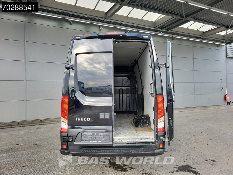 Iveco Daily 35C18 3.0L Automaat Dubbellucht L2H2 Navi Cruise Camera Euro6 L2 12m3 Airco Cruise control - Fourgon utilitaire: photos 3 Iveco Daily 35C18 3.0L Automaat Dubbellucht L2H2 Navi Cruise Camera Euro6 L2 12m3 Airco Cruise control - Fourgon utilitaire: photos 3