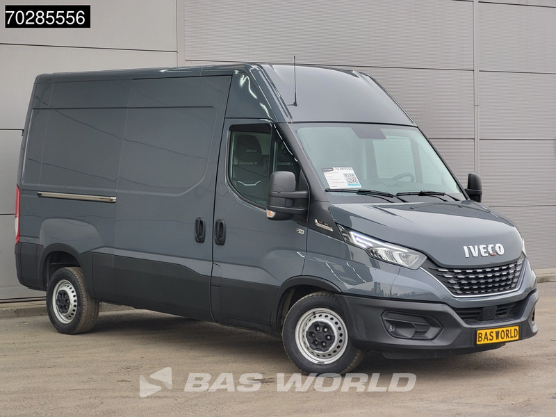 Iveco Daily 35S18 3.0L Automaat 180PK L2H2 3500kg Trekhaak LED Navi Airco Cruise Camera Euro6 L2 11m3 Airco Trekhaak Cruise control - Fourgon utilitaire: photos 3 Iveco Daily 35S18 3.0L Automaat 180PK L2H2 3500kg Trekhaak LED Navi Airco Cruise Camera Euro6 L2 11m3 Airco Trekhaak Cruise control - Fourgon utilitaire: photos 3