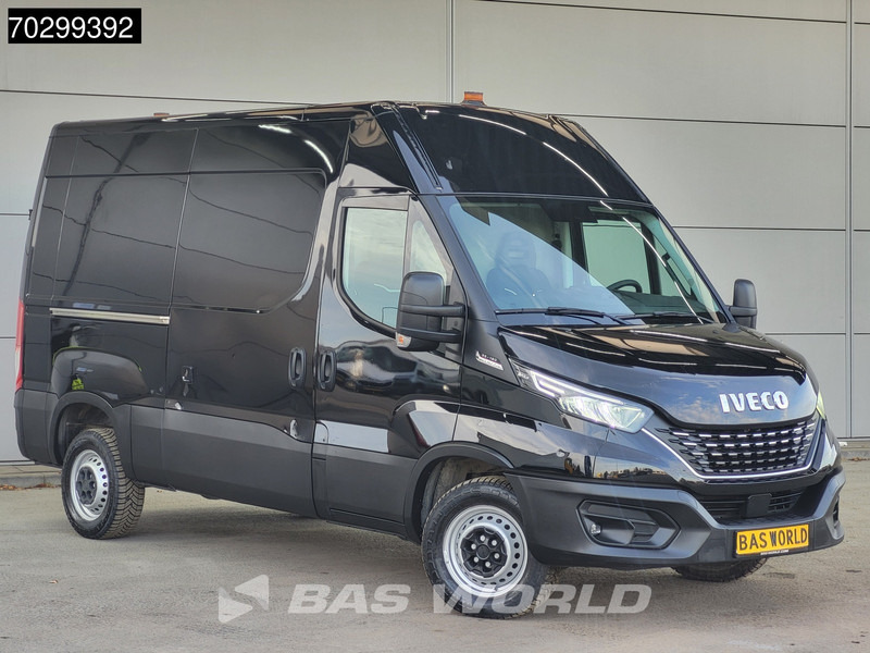 Iveco Daily 35S18 3.0L Automaat L2H2 180PK ACC LED Navi Airco 3,5t Trekgewicht Euro6 L2H2 Airco - Fourgon utilitaire: photos 3 Iveco Daily 35S18 3.0L Automaat L2H2 180PK ACC LED Navi Airco 3,5t Trekgewicht Euro6 L2H2 Airco - Fourgon utilitaire: photos 3
