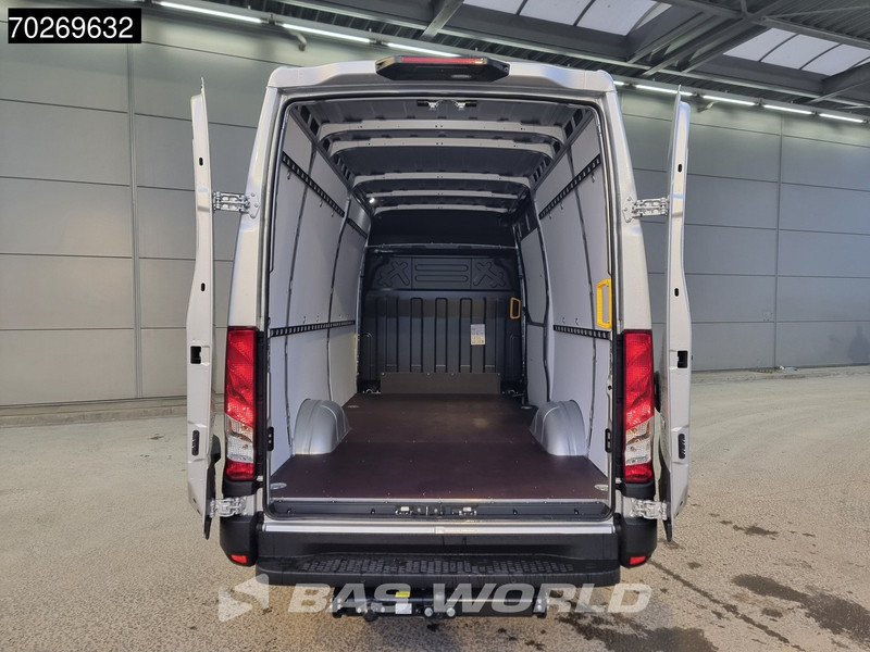 Iveco Daily 35S21 210PK 3.0L Automaat 2025 Black Edition model L2H2 ACC LED Tacho CarPlay Velgen Camera 12m3 Airco Trekhaak - Fourgon utilitaire: photos 3 Iveco Daily 35S21 210PK 3.0L Automaat 2025 Black Edition model L2H2 ACC LED Tacho CarPlay Velgen Camera 12m3 Airco Trekhaak - Fourgon utilitaire: photos 3