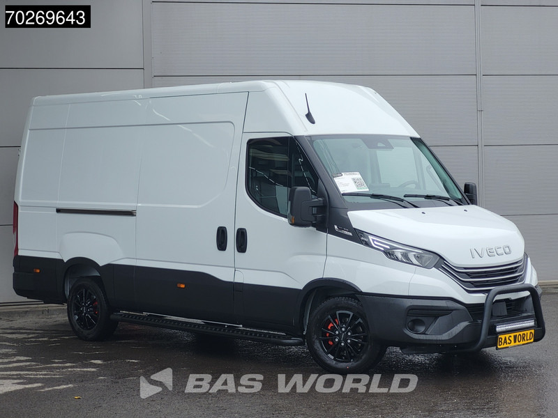 Iveco Daily 35S21 3.0L Automaat Black Edition 2025 model L2H2 Trekhaak Tacho ACC LED CarPlay Velgen Camera 12m3 Airco Trekhaak - Fourgon utilitaire: photos 5 Iveco Daily 35S21 3.0L Automaat Black Edition 2025 model L2H2 Trekhaak Tacho ACC LED CarPlay Velgen Camera 12m3 Airco Trekhaak - Fourgon utilitaire: photos 5