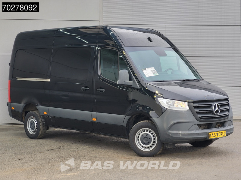 Mercedes-Benz Sprinter 317 CDI Automaat L2H2 3500KG Trekhaak 170PK Airco Camera MBUX CarPlay Euro6 L2 10m3 Airco Trekhaak - Fourgon utilitaire: photos 5 Mercedes-Benz Sprinter 317 CDI Automaat L2H2 3500KG Trekhaak 170PK Airco Camera MBUX CarPlay Euro6 L2 10m3 Airco Trekhaak - Fourgon utilitaire: photos 5