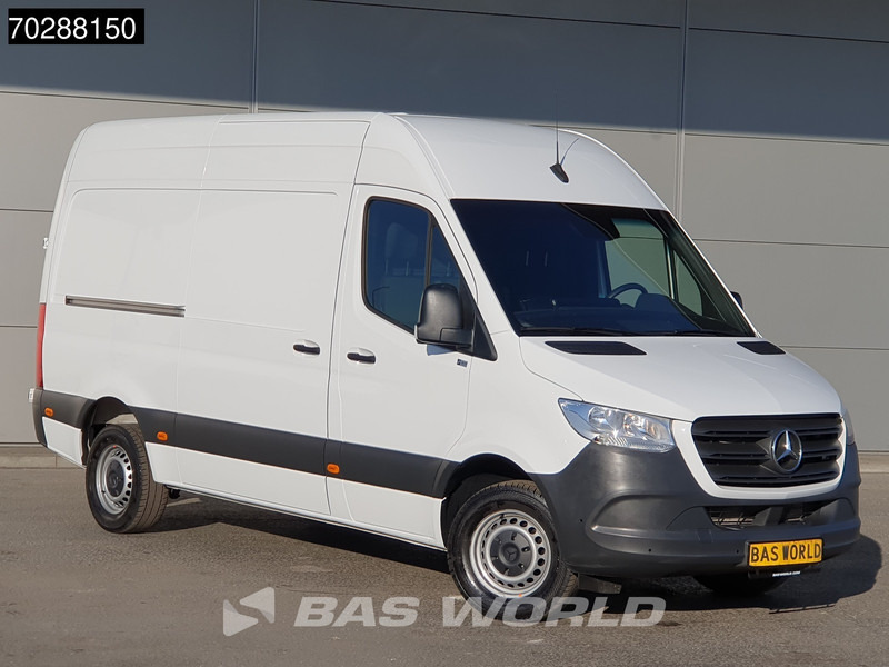 Mercedes-Benz Sprinter 319 CDI Automaat L2H2 Trekhaak Airco MBUX CarPlay Parkeersensoren Euro6 L2 12m3 Airco Trekhaak - Fourgon utilitaire: photos 5 Mercedes-Benz Sprinter 319 CDI Automaat L2H2 Trekhaak Airco MBUX CarPlay Parkeersensoren Euro6 L2 12m3 Airco Trekhaak - Fourgon utilitaire: photos 5
