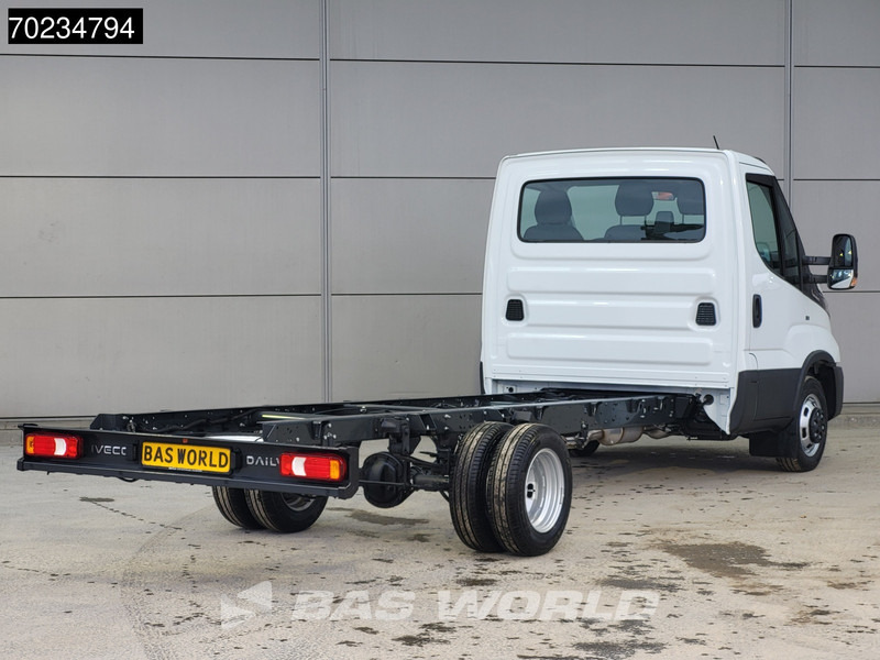 Iveco Daily 35C18 3.0L Automaat Dubbellucht 2025 model 410WB ACC Camera Airco Navi Chassis Cabine Fahrgestell Airco - Véhicule utilitaire: photos 3 Iveco Daily 35C18 3.0L Automaat Dubbellucht 2025 model 410WB ACC Camera Airco Navi Chassis Cabine Fahrgestell Airco - Véhicule utilitaire: photos 3