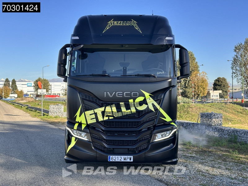 Iveco S-Way 460 4X2 Metallica Edition! LNG Full-Air Retarder 2xTanks Standklima Euro 6 - Tracteur routier: photos 3 Iveco S-Way 460 4X2 Metallica Edition! LNG Full-Air Retarder 2xTanks Standklima Euro 6 - Tracteur routier: photos 3