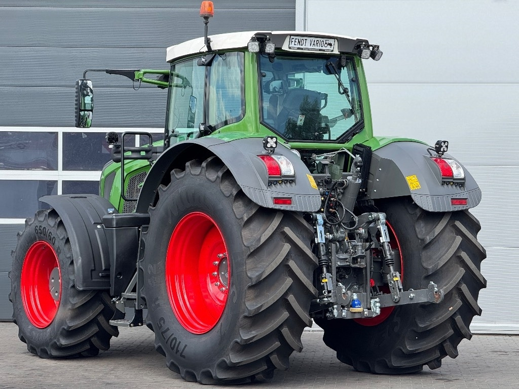 Fendt 930 Vario S4 Profi Plus - Tracteur agricole: photos 5 Fendt 930 Vario S4 Profi Plus - Tracteur agricole: photos 5