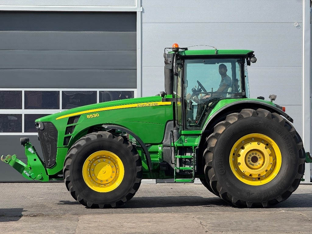 John Deere 8530 AutoPower - Tracteur agricole: photos 5 John Deere 8530 AutoPower - Tracteur agricole: photos 5