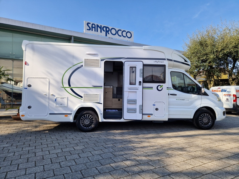 Chausson 640 First Line Ford - Camping-car profilé: photos 2 Chausson 640 First Line Ford - Camping-car profilé: photos 2
