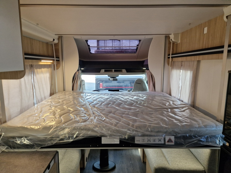 Camping-car profilé neuf Chausson 640 First Line Ford: photos 8