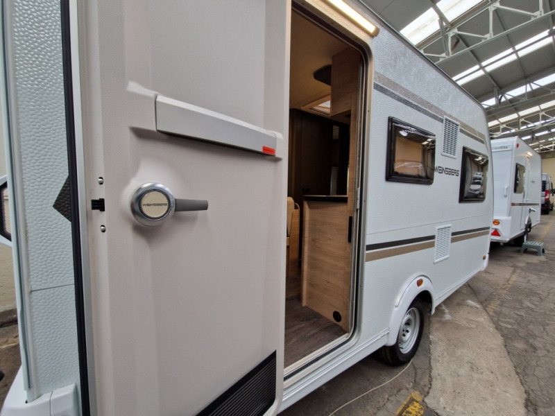 Weinsberg CaraOne 420 QD - Caravane: photos 3 Weinsberg CaraOne 420 QD - Caravane: photos 3