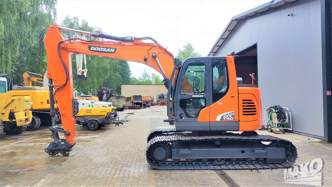 Pelle sur chenille Doosan DX140 LCR-5