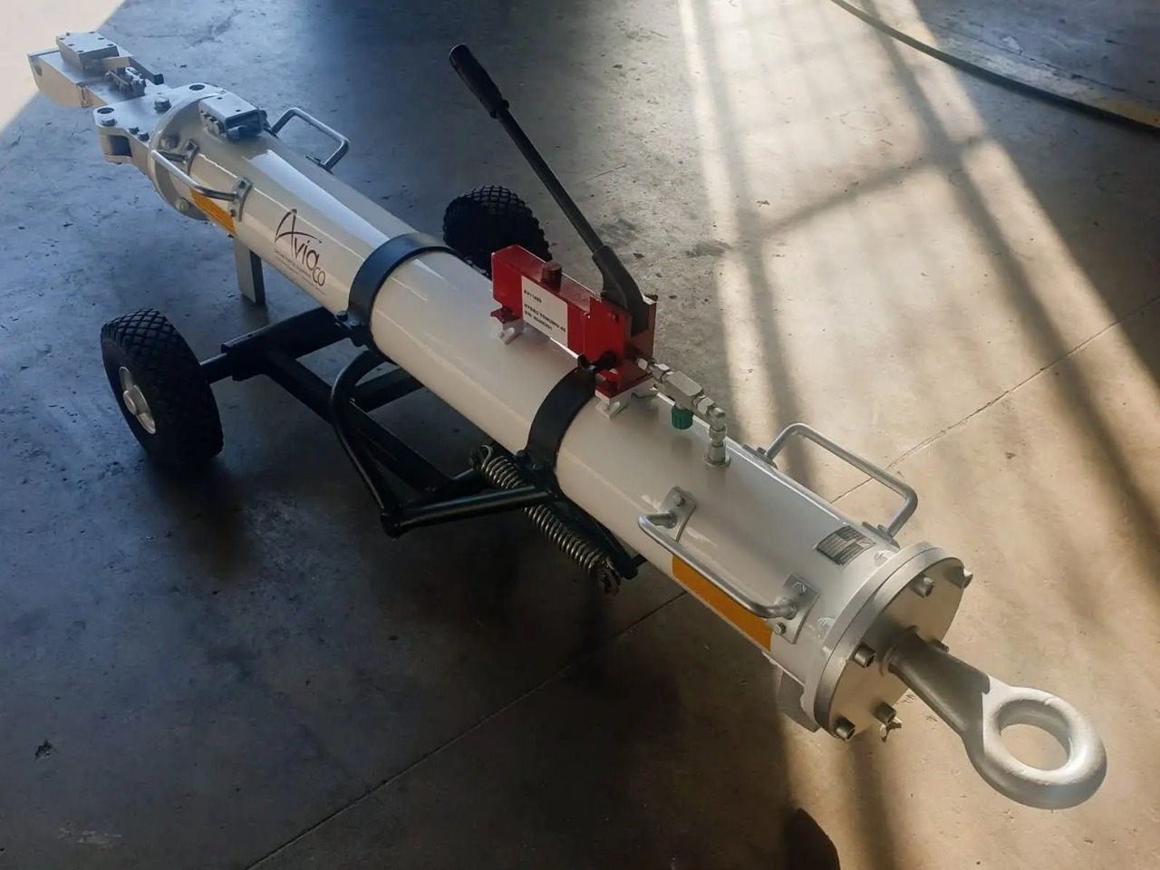 HYDRO TOWUNIV-4S - Équipement aéroportuaire: photos 2 HYDRO TOWUNIV-4S - Équipement aéroportuaire: photos 2