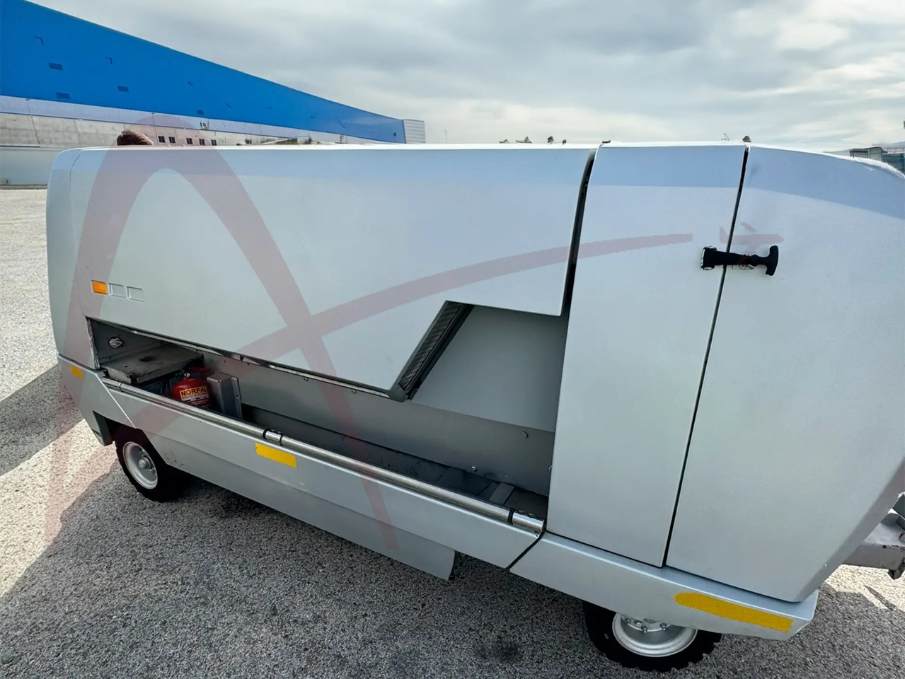 HITZINGER GPU-120MDE18 - Groupe électrogène au sol: photos 2 HITZINGER GPU-120MDE18 - Groupe électrogène au sol: photos 2