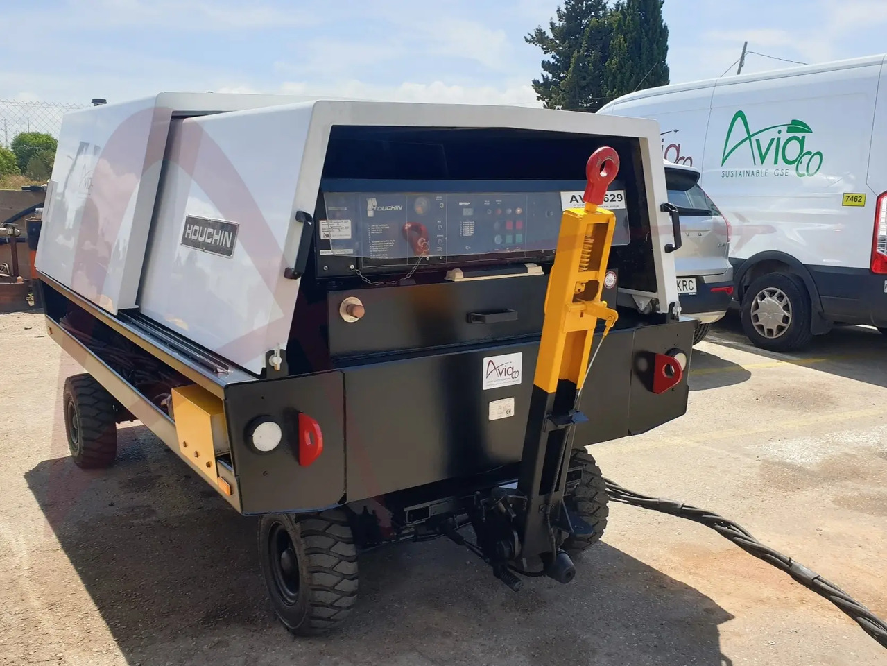 HOUCHIN C690-100DV - Groupe électrogène au sol: photos 2 HOUCHIN C690-100DV - Groupe électrogène au sol: photos 2