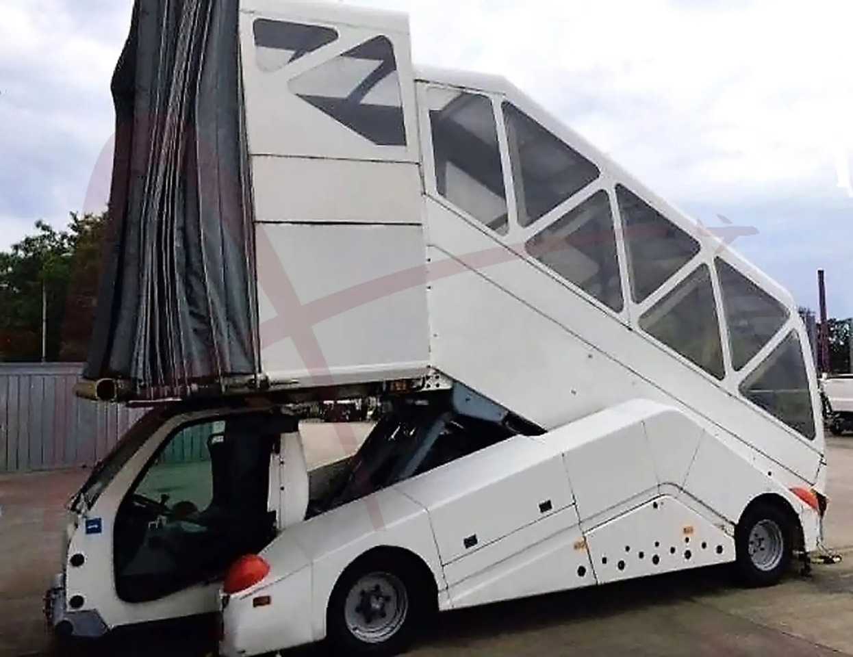 KAHLBACHER JET-STEP 180/420 - Escalier d'embarquement: photos 3 KAHLBACHER JET-STEP 180/420 - Escalier d'embarquement: photos 3