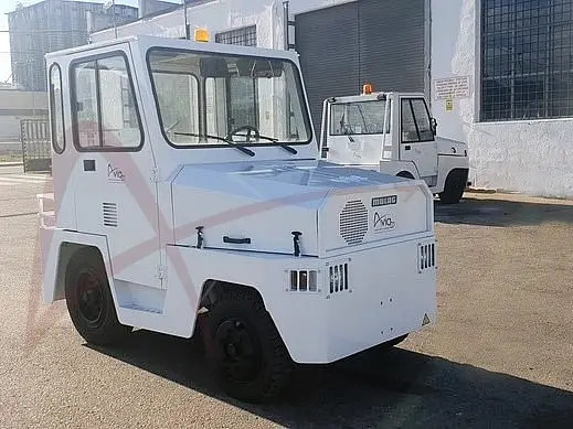 Tracteur à bagages MULAG COMET 3