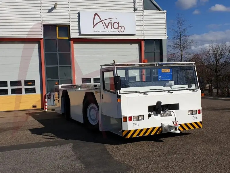 SCHOPF F396C - Tracteur d'avions: photos 1 SCHOPF F396C - Tracteur d'avions: photos 1