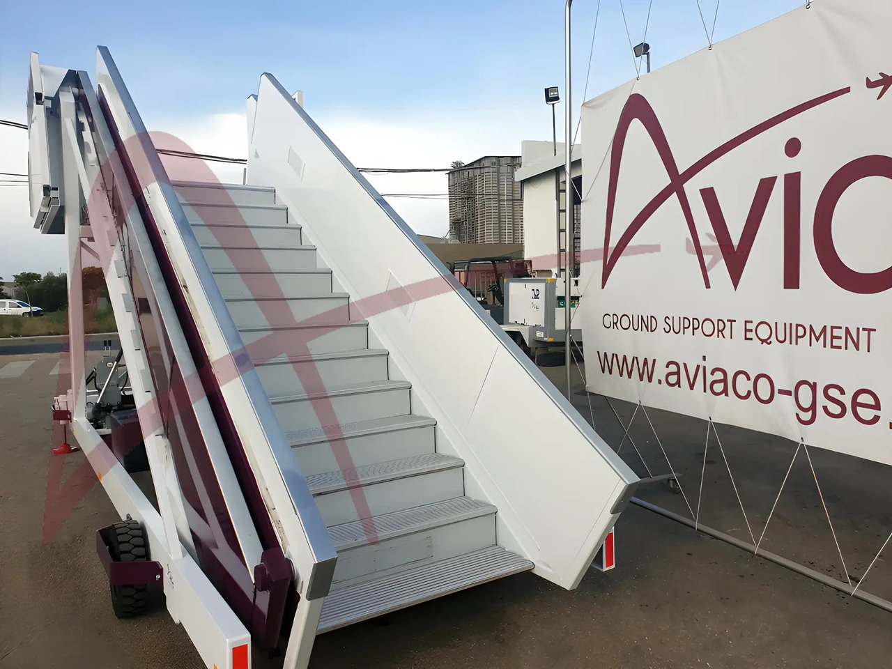 TLD ABT480 - Escalier d'embarquement: photos 3 TLD ABT480 - Escalier d'embarquement: photos 3