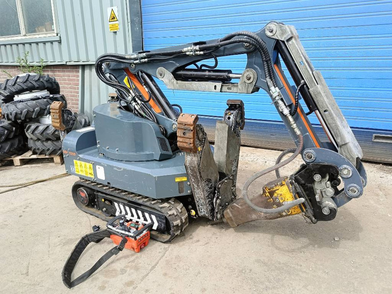 Pelle sur chenille Brokk euroimplementos RDC1510 180 husqvarna robot remote: photos 5