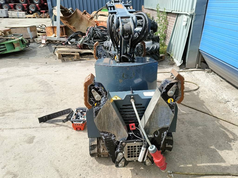 Pelle sur chenille Brokk euroimplementos RDC1510 180 husqvarna robot remote: photos 13