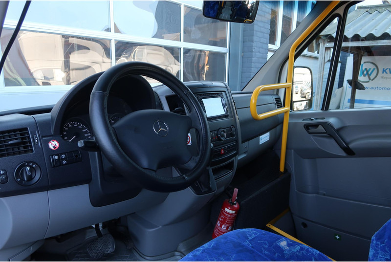 Mercedes-Benz Sprinter 311 2.2 CDI 366 HD AUT/ LIFT/ 9PERS/ VENTILATIE/ AIRCO - Voiture: photos 2 Mercedes-Benz Sprinter 311 2.2 CDI 366 HD AUT/ LIFT/ 9PERS/ VENTILATIE/ AIRCO - Voiture: photos 2