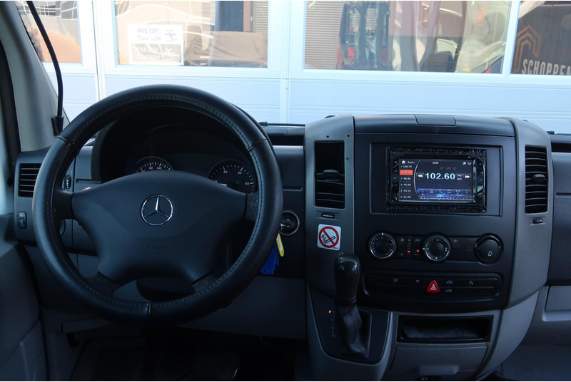 Mercedes-Benz Sprinter 311 2.2 CDI 366 HD AUT/ LIFT/ 9PERS/ VENTILATIE/ AIRCO - Voiture: photos 5 Mercedes-Benz Sprinter 311 2.2 CDI 366 HD AUT/ LIFT/ 9PERS/ VENTILATIE/ AIRCO - Voiture: photos 5