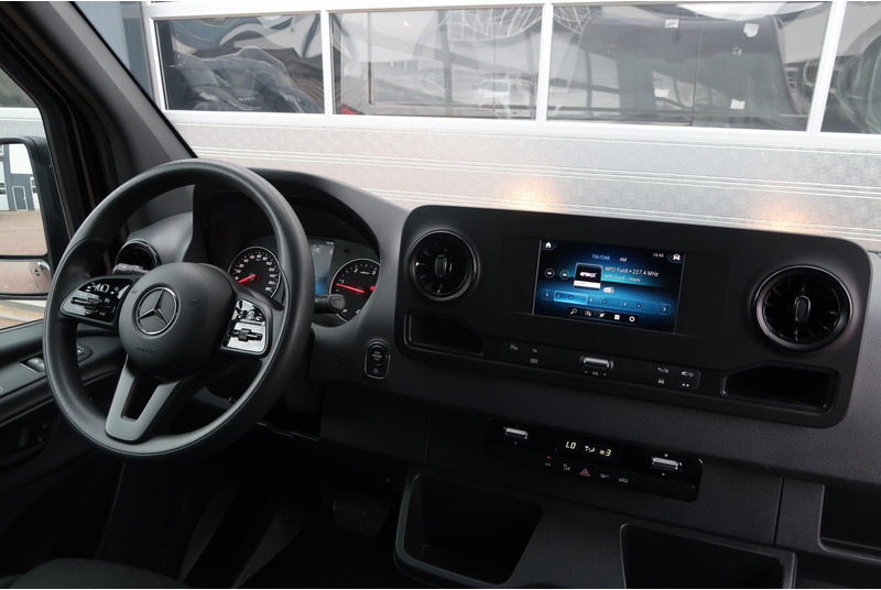 Mercedes-Benz Sprinter 317 CDI L2H2 AUT/ CAMERA/ MBUX/ CRUISE/ AIRCO - Fourgon utilitaire: photos 5 Mercedes-Benz Sprinter 317 CDI L2H2 AUT/ CAMERA/ MBUX/ CRUISE/ AIRCO - Fourgon utilitaire: photos 5