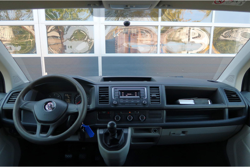 Volkswagen Transporter 2.0 TDI L2H1 DC AIRCO/ CRUISE/ TREKHAAK - Fourgonnette, Utilitaire double cabine: photos 5 Volkswagen Transporter 2.0 TDI L2H1 DC AIRCO/ CRUISE/ TREKHAAK - Fourgonnette, Utilitaire double cabine: photos 5