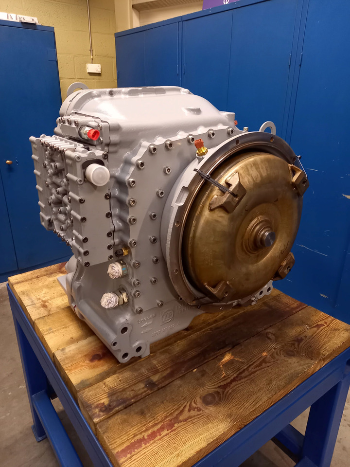 ZF WG 211 - Boîte de vitesse pour Matériel industriel: photos 2 ZF WG 211 - Boîte de vitesse pour Matériel industriel: photos 2