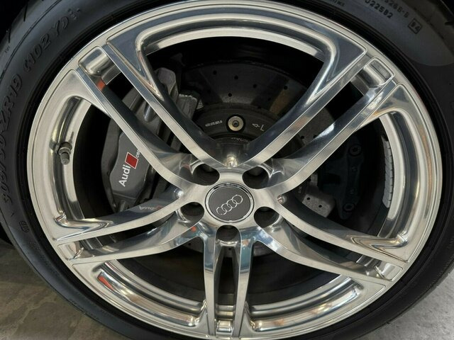 AUDI R8 4.2 FSI V8 quattro Coupé Neuzustand... - Voiture: photos 2 AUDI R8 4.2 FSI V8 quattro Coupé Neuzustand... - Voiture: photos 2