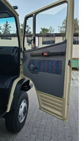 MERCEDES-BENZ 814 DA T2 Vario 4x4 Allrad... - Utilitaire plateau: photos 5 MERCEDES-BENZ 814 DA T2 Vario 4x4 Allrad... - Utilitaire plateau: photos 5