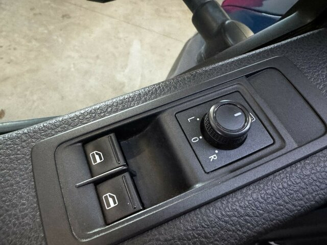 VW T6 Doka Pritsche 2.0 TDI 4Motion 4x4... - Utilitaire plateau: photos 4 VW T6 Doka Pritsche 2.0 TDI 4Motion 4x4... - Utilitaire plateau: photos 4