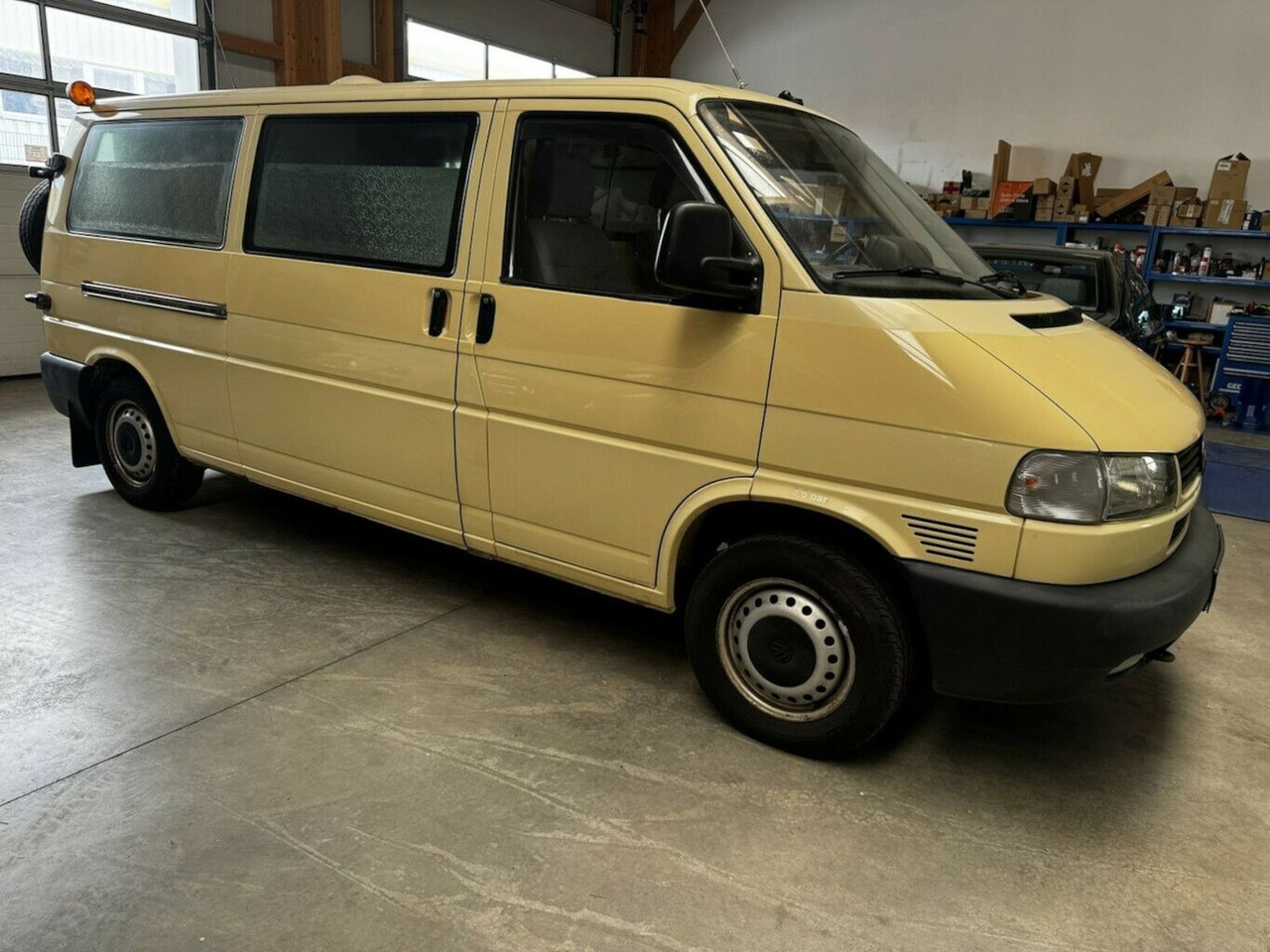 Volkswagen T4 2.5 TDI Syncro 4x4 lang 1. Hand! - Fourgon aménagé: photos 4 Volkswagen T4 2.5 TDI Syncro 4x4 lang 1. Hand! - Fourgon aménagé: photos 4