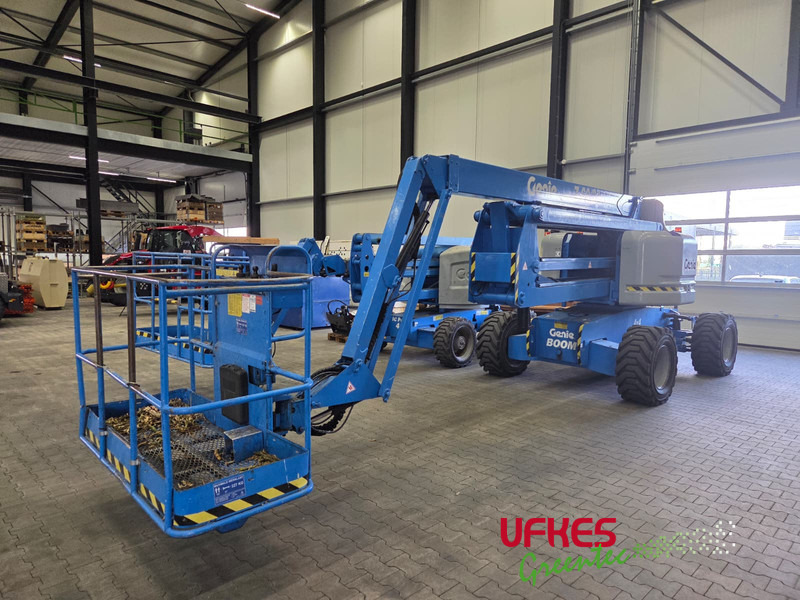 Genie Z-60/34 Articulated Boom Lift - Nacelle: photos 1 Genie Z-60/34 Articulated Boom Lift - Nacelle: photos 1