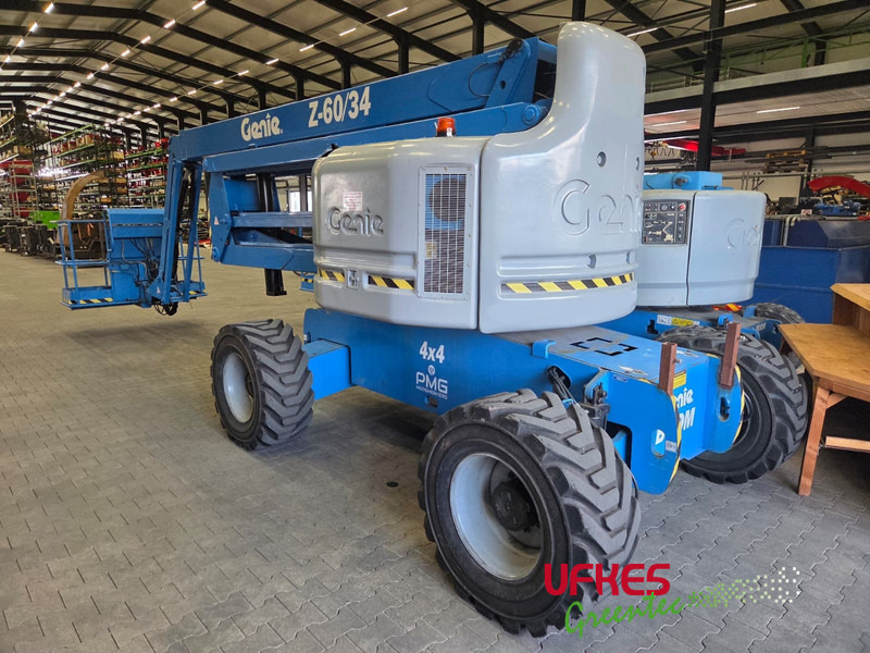 Genie Z-60/34 Articulated Boom Lift - Nacelle: photos 2 Genie Z-60/34 Articulated Boom Lift - Nacelle: photos 2