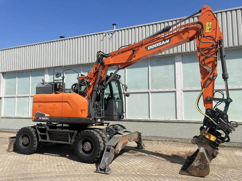 Pelle sur pneus Doosan DX 165 W-5  2017   8450 H  ENGCON  ROTOTILT: photos 8