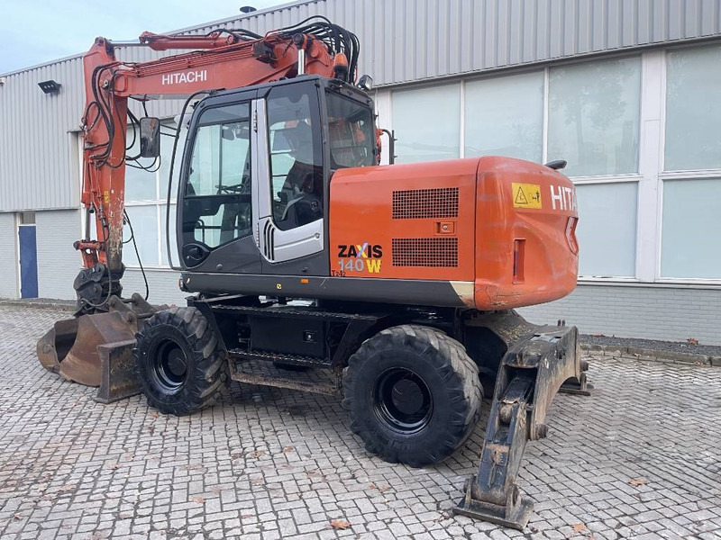 Hitachi ZX 140 W-3 - Pelle sur pneus: photos 5 Hitachi ZX 140 W-3 - Pelle sur pneus: photos 5