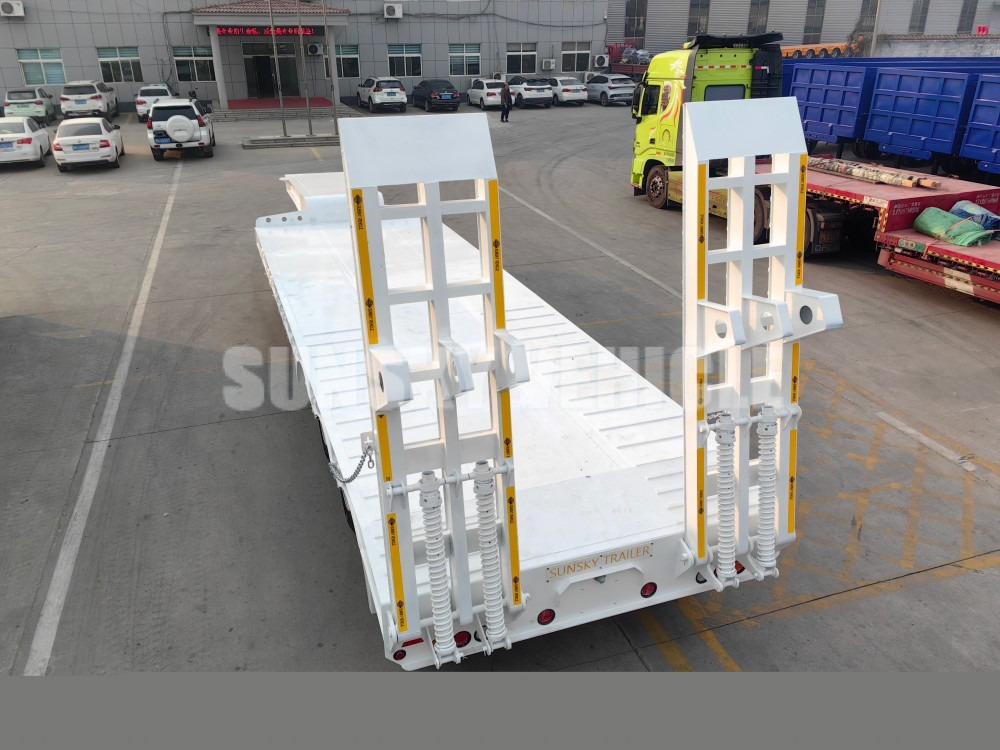SUNSKY 3 Axle 40 Tons gooseneck lowbed trailer - Semi-remorque surbaissé: photos 4 SUNSKY 3 Axle 40 Tons gooseneck lowbed trailer - Semi-remorque surbaissé: photos 4