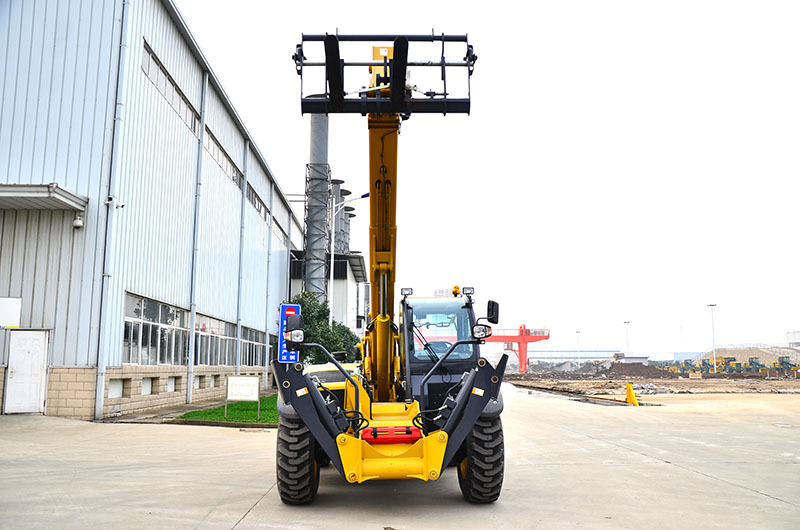XCMG Certified Used 4.5t Small Telescopic Boom Telehandler Forklift Xc6-1056vn - Chariot télescopique: photos 3 XCMG Certified Used 4.5t Small Telescopic Boom Telehandler Forklift Xc6-1056vn - Chariot télescopique: photos 3