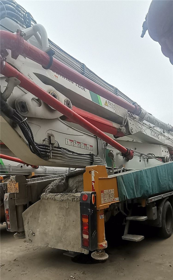 XCMG Official 2021 Year Hb62V Construction Machinery 62m Used Concrete Pump Truck for Sale - Camion pompe: photos 4 XCMG Official 2021 Year Hb62V Construction Machinery 62m Used Concrete Pump Truck for Sale - Camion pompe: photos 4