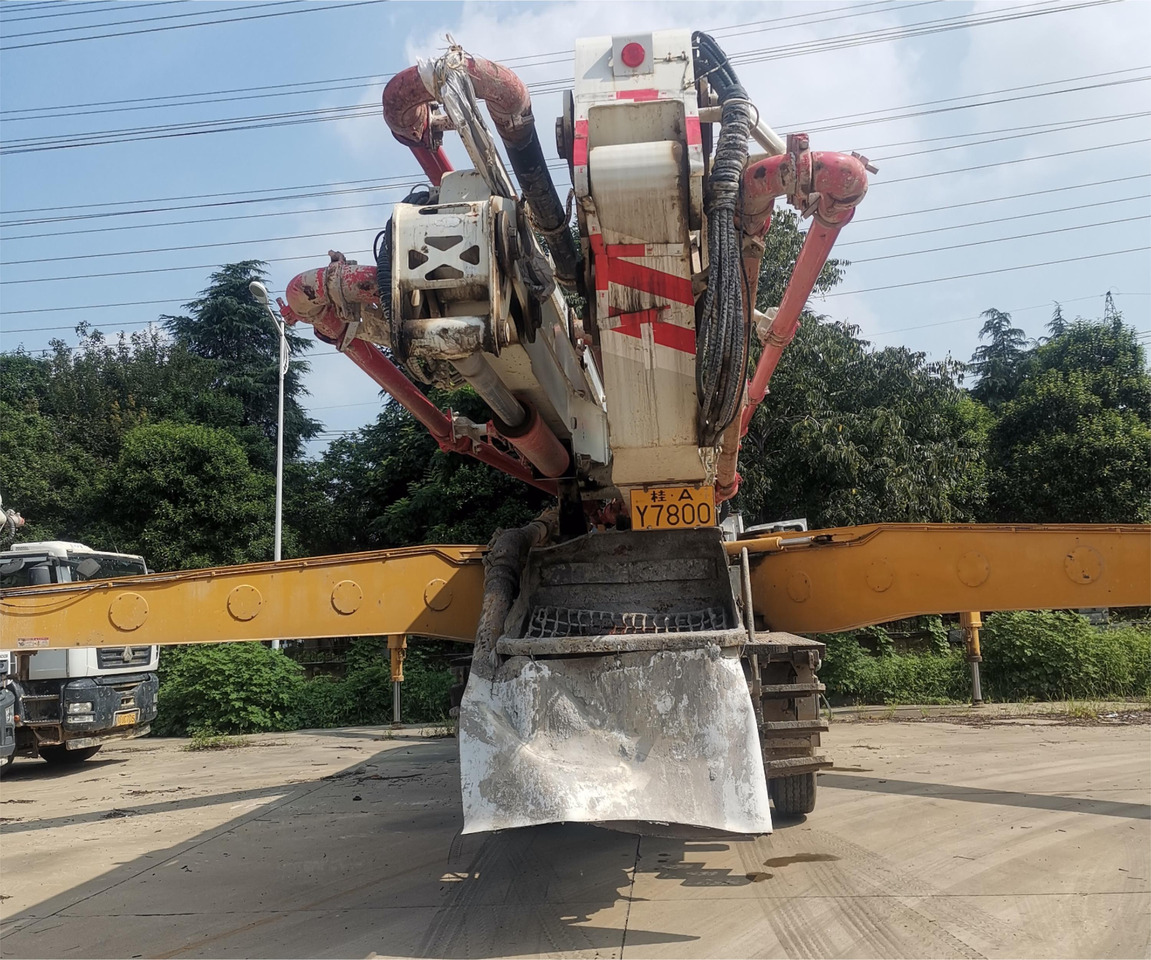 XCMG Official Concrete Machinery Pump HB58V 58m Used Truck-mounted Concrete Pump Price List - Camion pompe: photos 5 XCMG Official Concrete Machinery Pump HB58V 58m Used Truck-mounted Concrete Pump Price List - Camion pompe: photos 5