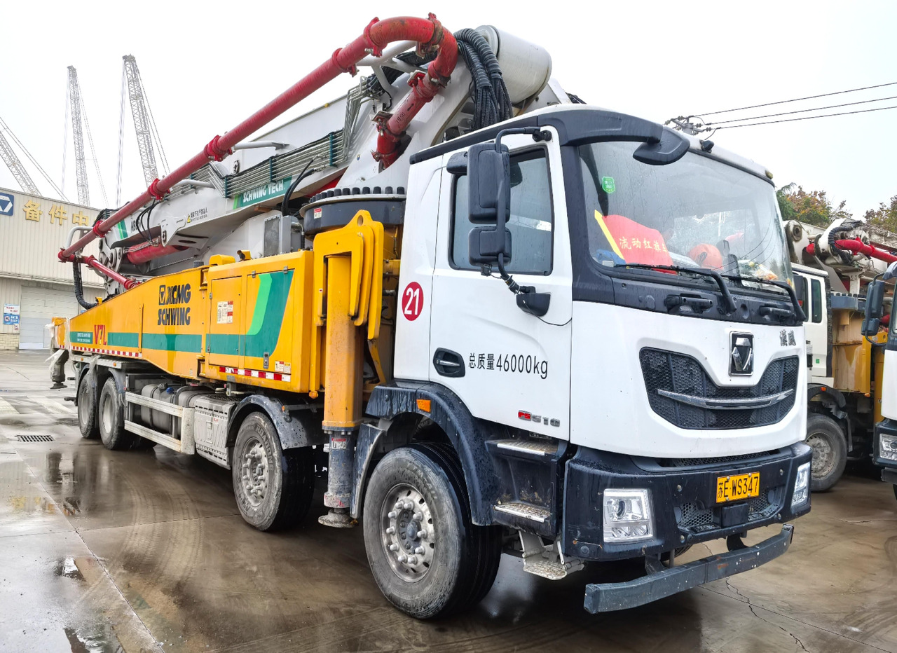 XCMG Official Second Hand Concrete Pump Machine HB65V 65m Concrete Boom Pump Truck Price List - Camion pompe: photos 3 XCMG Official Second Hand Concrete Pump Machine HB65V 65m Concrete Boom Pump Truck Price List - Camion pompe: photos 3