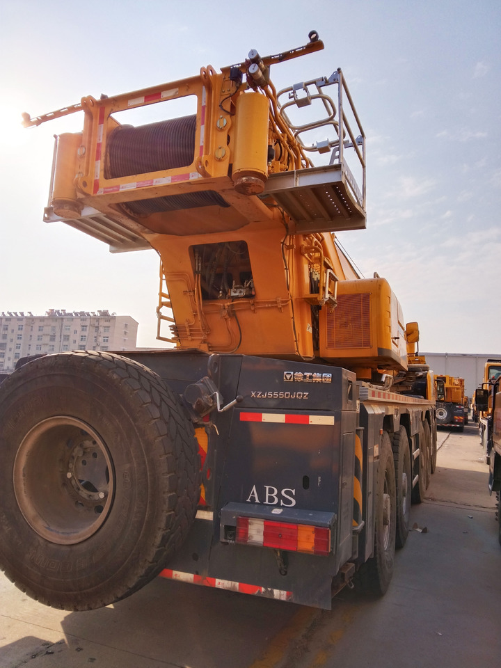 XCMG Official Second Truck Crane XCA260 260on Used All Terrain Crane Price - Grue tout-terrain: photos 5 XCMG Official Second Truck Crane XCA260 260on Used All Terrain Crane Price - Grue tout-terrain: photos 5