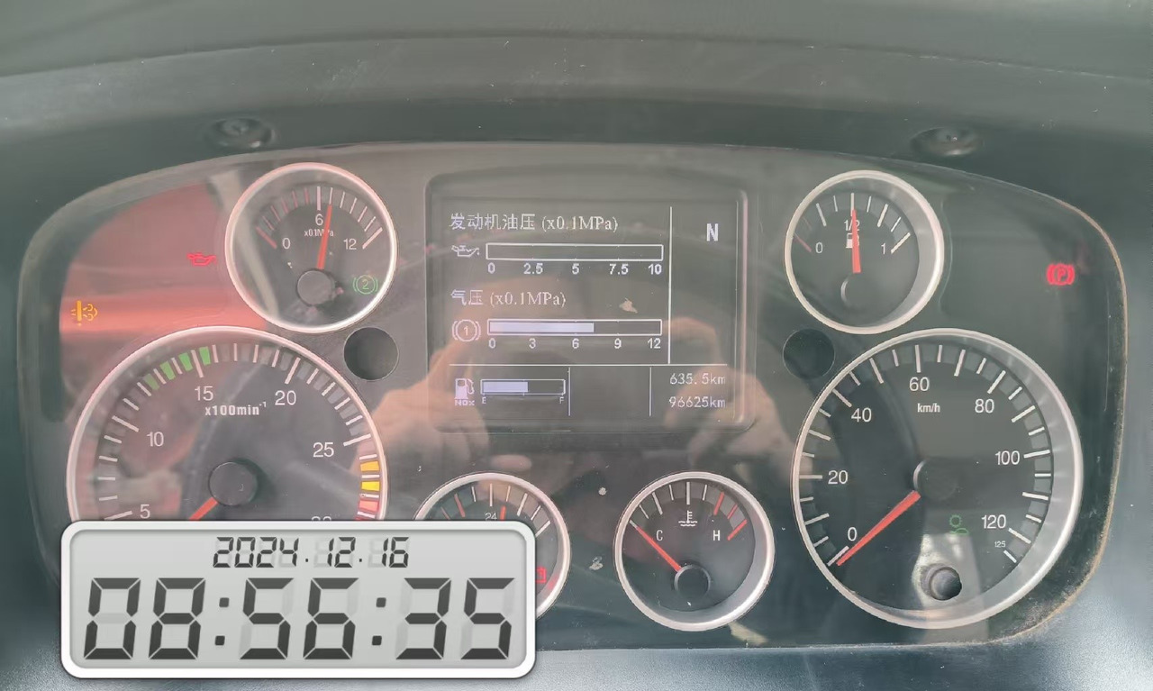 XCMG Official Used Concrete Mixer Truck HOWO G4802D 12m³ Cement Mixer Truck Price - Camion malaxeur: photos 5 XCMG Official Used Concrete Mixer Truck HOWO G4802D 12m³ Cement Mixer Truck Price - Camion malaxeur: photos 5