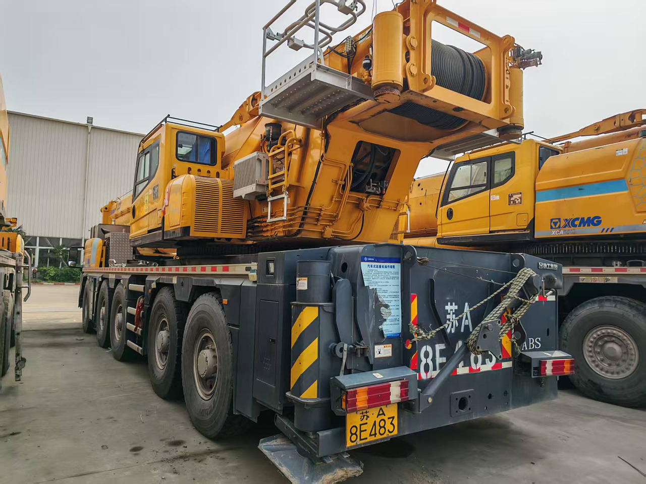 XCMG Official Used Mobile Crane XCA300L8 300Ton 8-Section Truck Crane Hot Sale - Grue tout-terrain: photos 4 XCMG Official Used Mobile Crane XCA300L8 300Ton 8-Section Truck Crane Hot Sale - Grue tout-terrain: photos 4