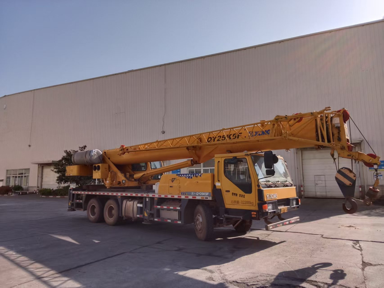 XCMG Official Used Pickup Truck Crane 25 Ton Small Mobile Crane Truck Hot Sale - Grue mobile: photos 2 XCMG Official Used Pickup Truck Crane 25 Ton Small Mobile Crane Truck Hot Sale - Grue mobile: photos 2