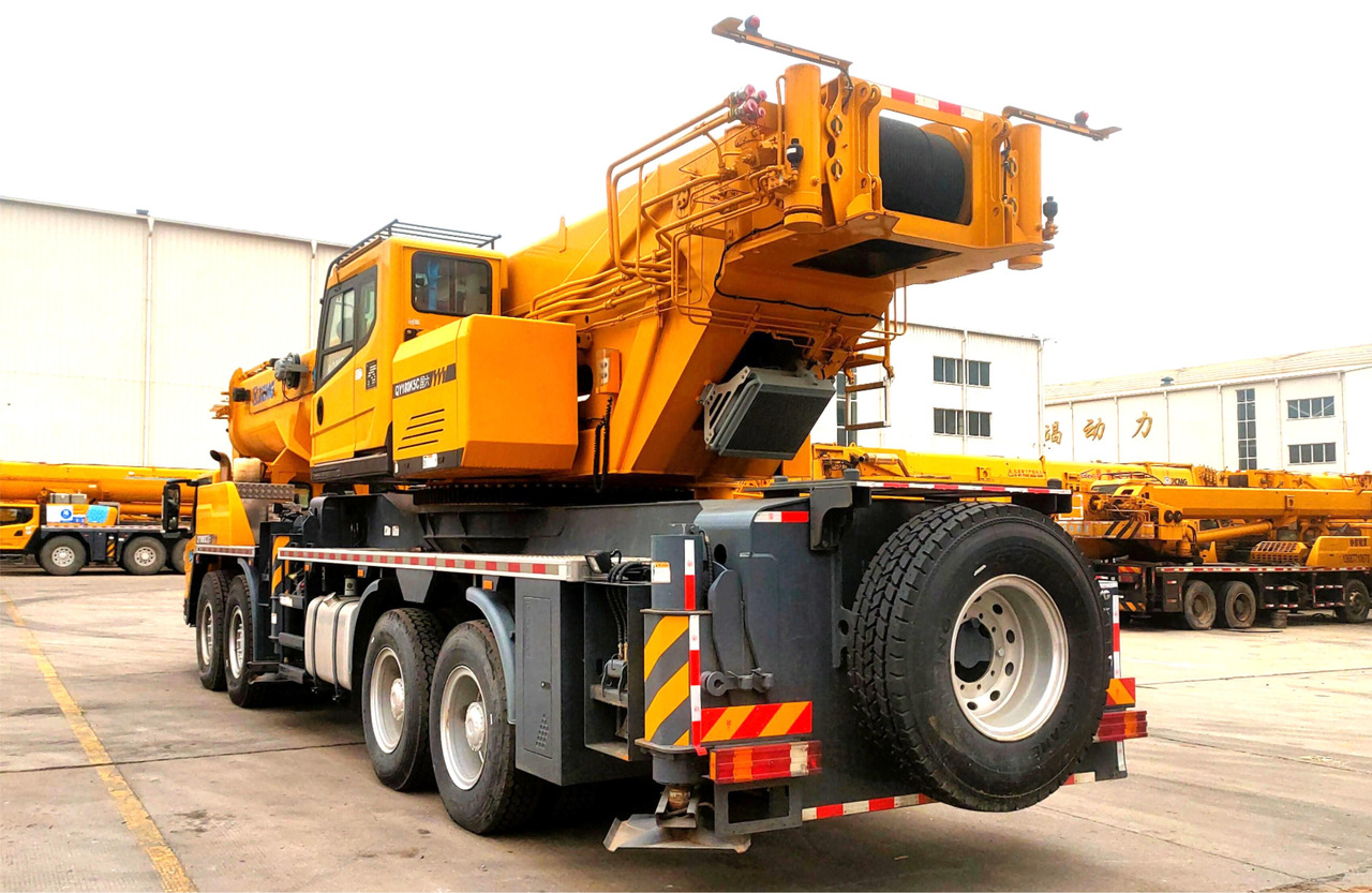 XCMG QY180K5C hydraulic telescopic boom diesel lift crane truck - Grue mobile: photos 4 XCMG QY180K5C hydraulic telescopic boom diesel lift crane truck - Grue mobile: photos 4