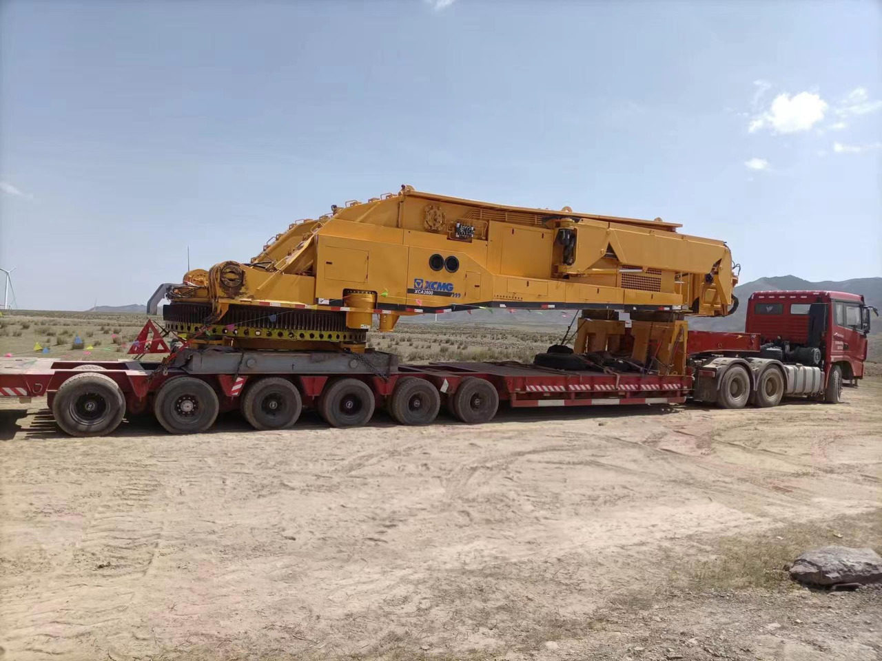 XCMG XCA2600 Used 2600 Ton Large All Terrain Truck Crane with Good Performance - Grue tout-terrain: photos 4 XCMG XCA2600 Used 2600 Ton Large All Terrain Truck Crane with Good Performance - Grue tout-terrain: photos 4